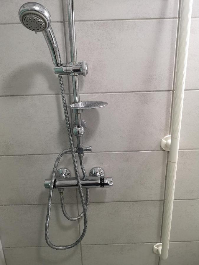 Bel Appartement, Grand Balcon Et Parking Prive Apartment *
